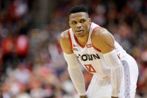 熊猫体育官方网站-转会期意甲传出新动向，纽约尼克斯更衣室发声，管理层表态：更衣室稳定，心理建设被强调