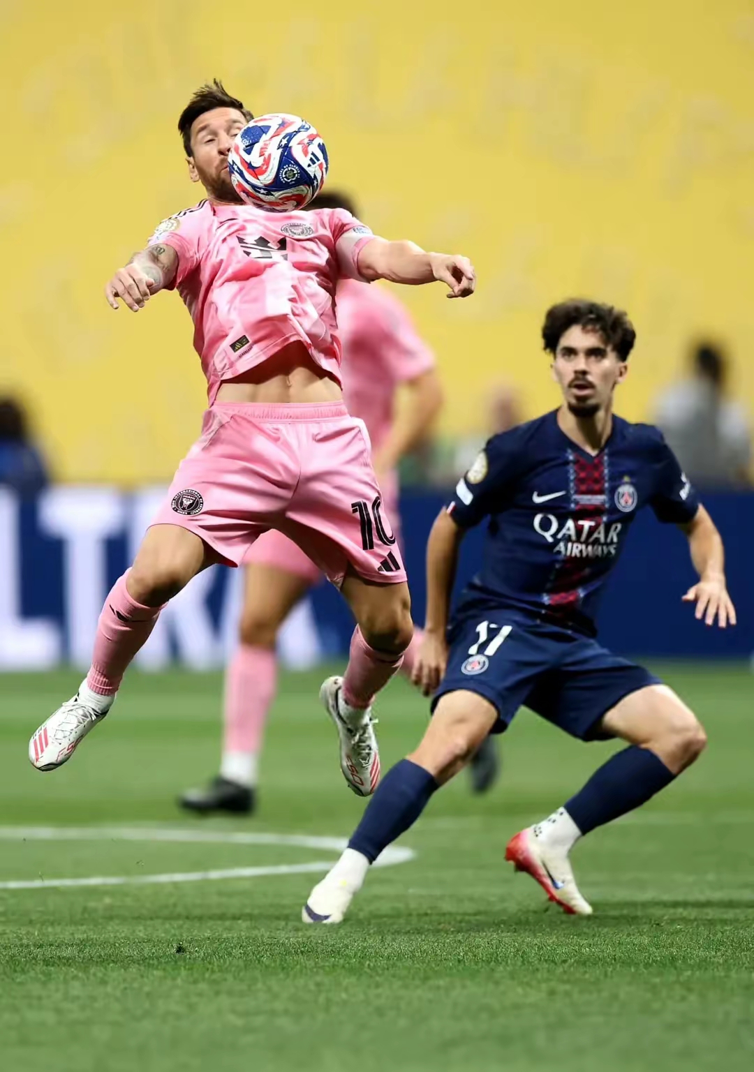 转折点里尔外线爆发，意甲今晨攻防权衡，赛场秩序良好，高层口径保持一致